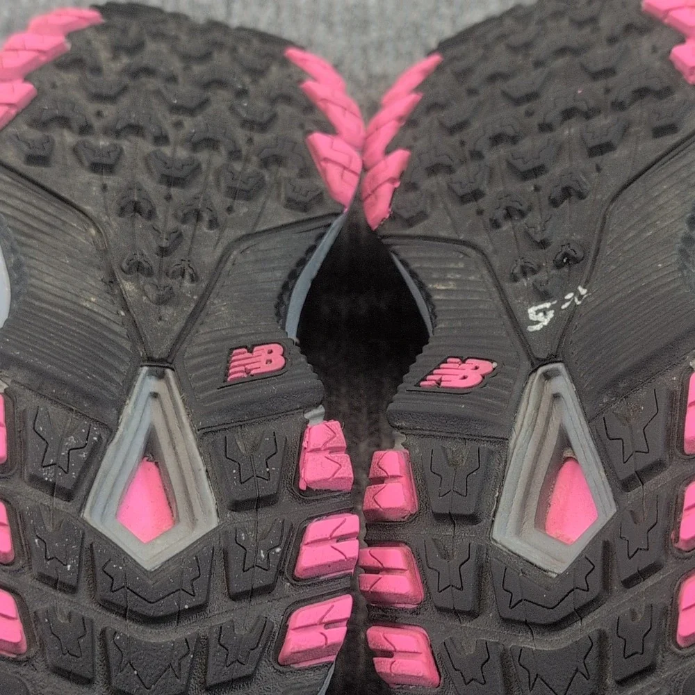 New Balance 510 Women's Size 11 Trail Running Athletic Sneakers BROOKS INSOLES!
